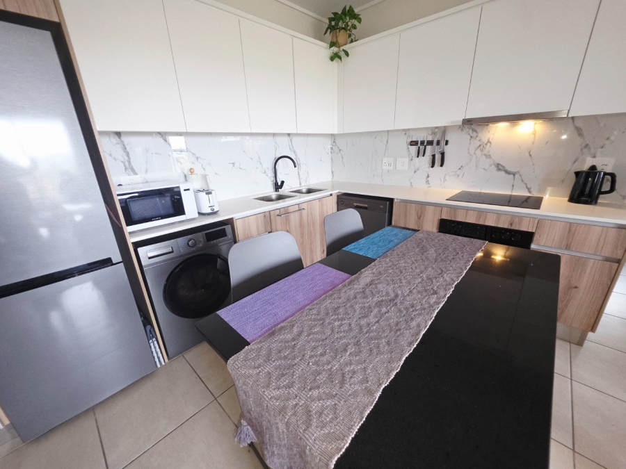 To Let 2 Bedroom Property for Rent in Sandown Western Cape